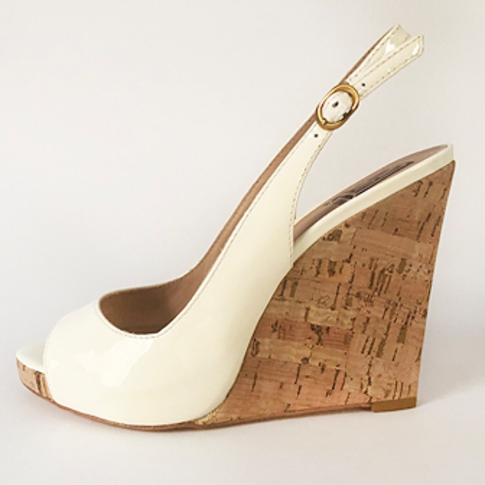 Pour La Victoire Patent Leather Wedge Sandal Shoes - Picture 2 of 10